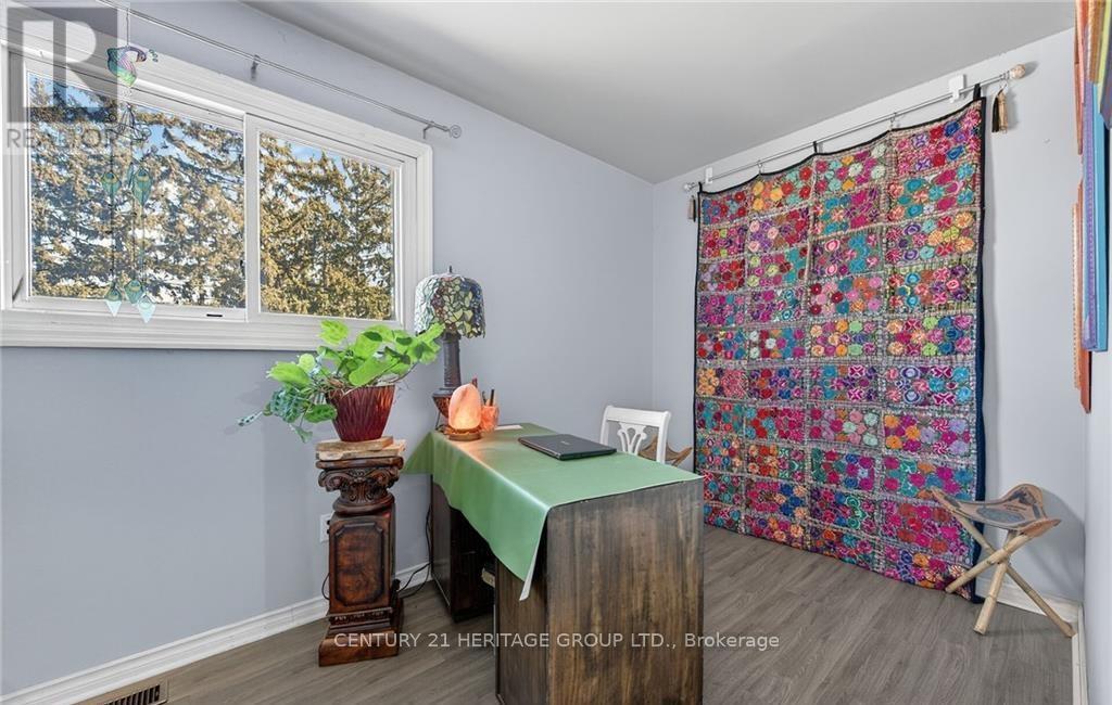 #182 17 OLD PINE TRAIL - 23