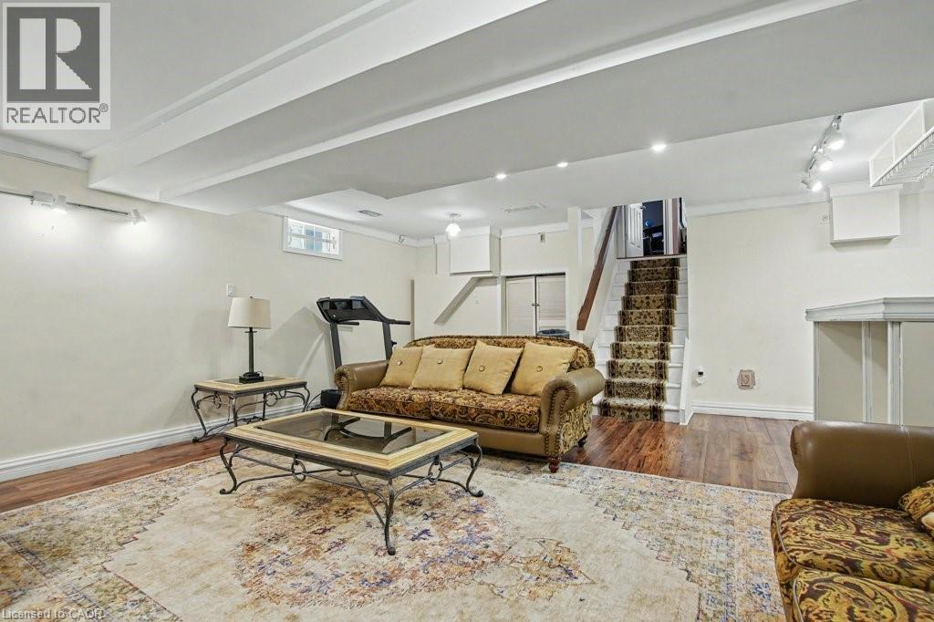6 THEODORE Drive - 30