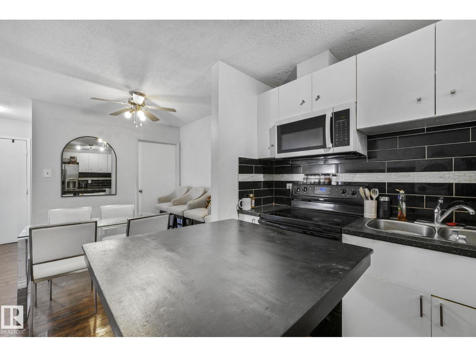 #A7 2808 116 ST NW - 16