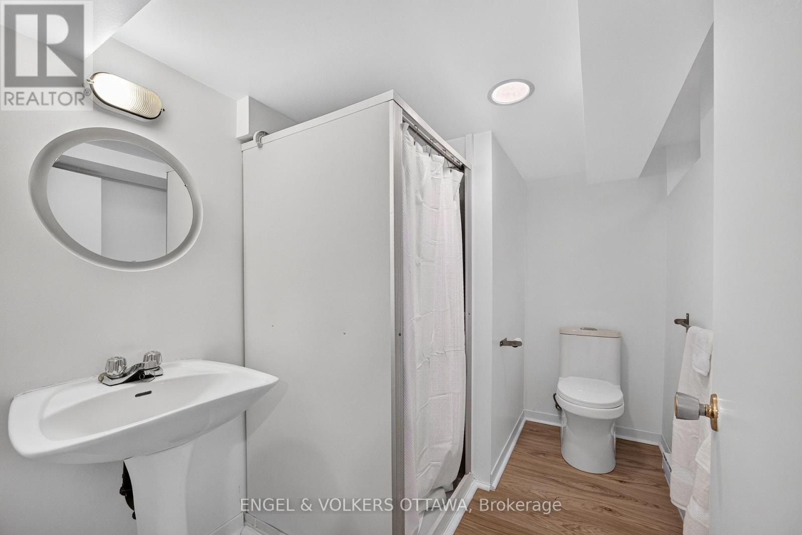 5 Bed, 4 Bath House for Sale in Ottawa – 516 QUEEN ELIZABETH DRIVE, Ottawa – MLS# X13459216 - Image 41