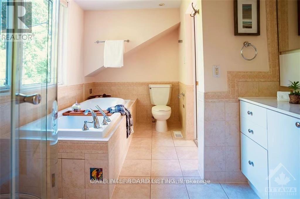 2077 PALMER AVENUE - 16