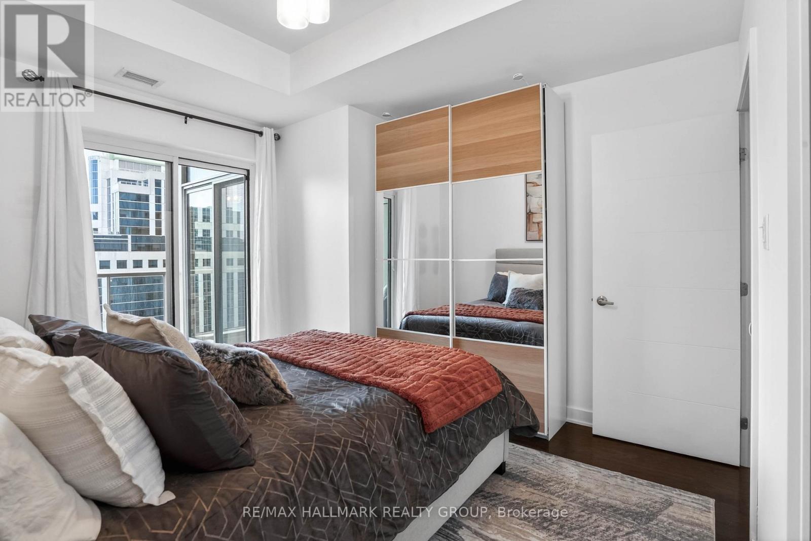 1 Bed, 1 Bath House for Sale in Ottawa – 2003 – 179 METCALFE STREET, Ottawa – MLS# X13459288 - Image 13