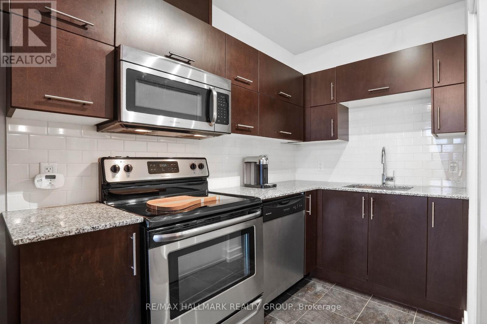 1 Bed, 1 Bath House for Sale in Ottawa – 2003 – 179 METCALFE STREET, Ottawa – MLS# X13459288 - Image 8