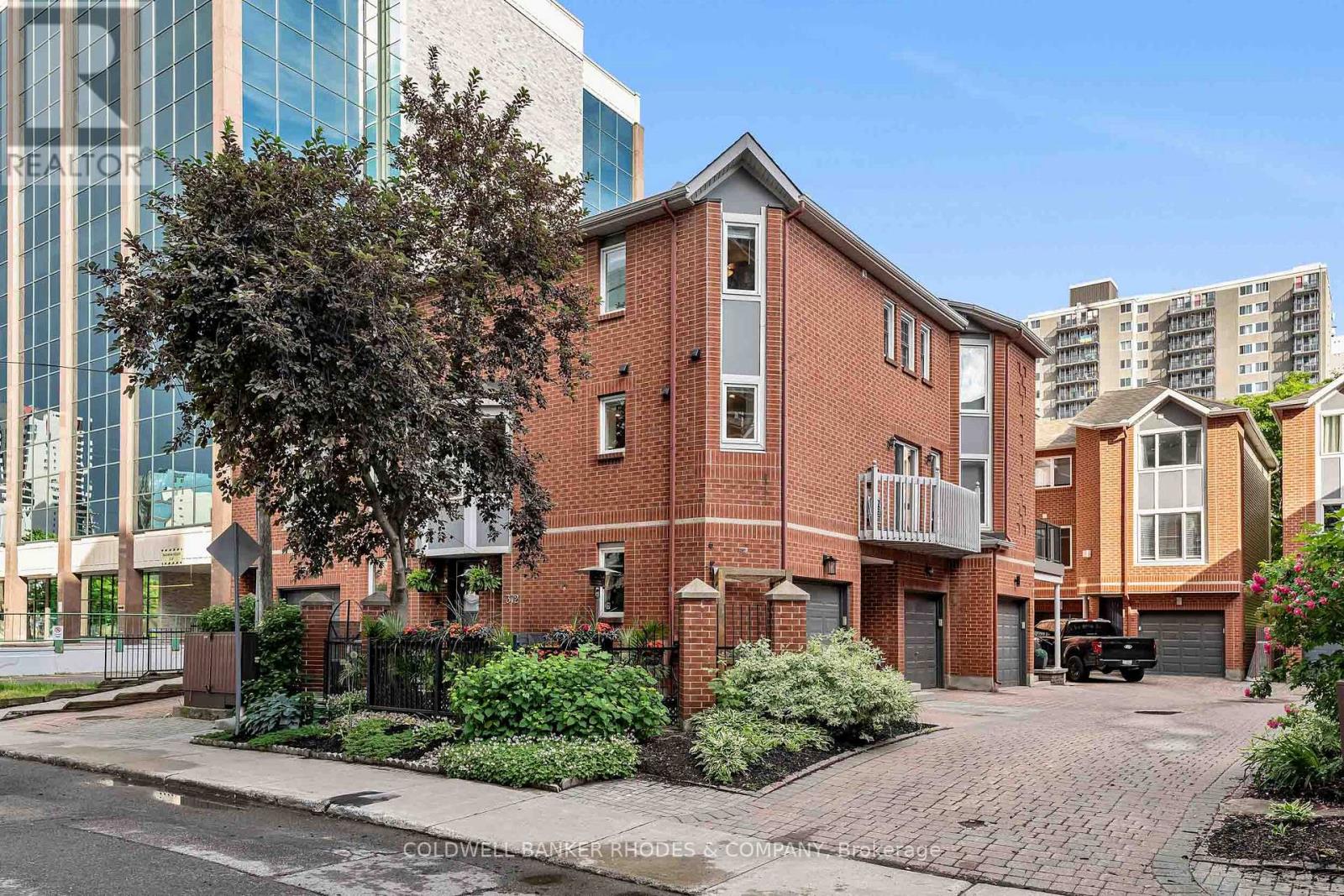 3 Bed, 3 Bath House for Sale in Ottawa – 372 LISGAR STREET, Ottawa – MLS# X13459290 - Image 39