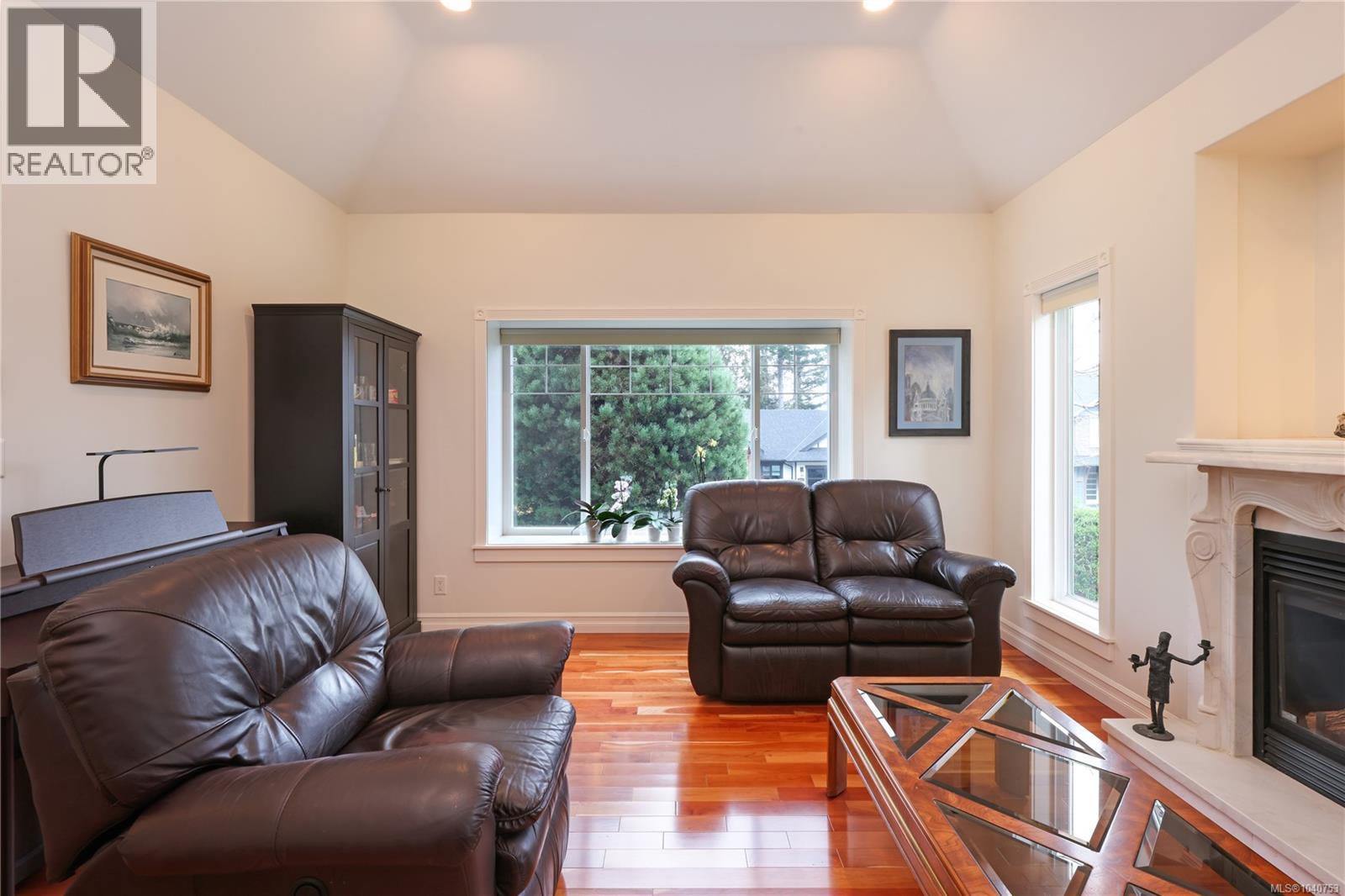 3151 Klanawa Cres - 52