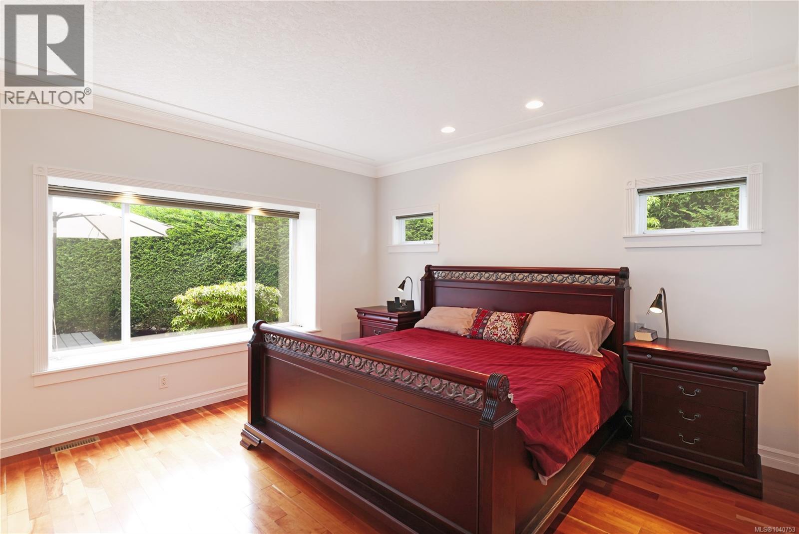 3151 Klanawa Cres - 20