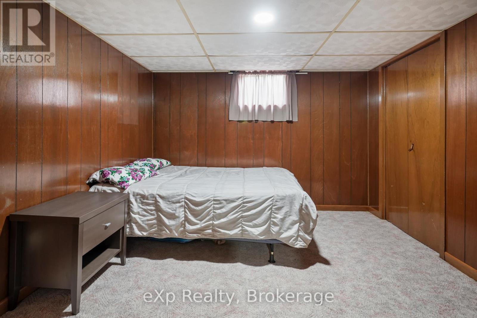 4094 QUEEN STREET - 31