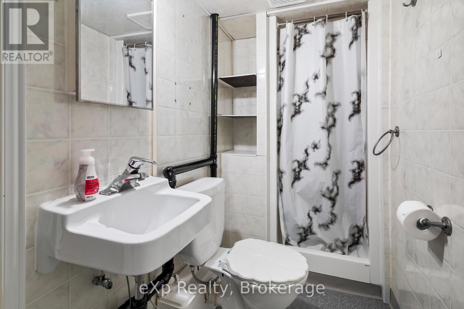 4094 QUEEN STREET - 37