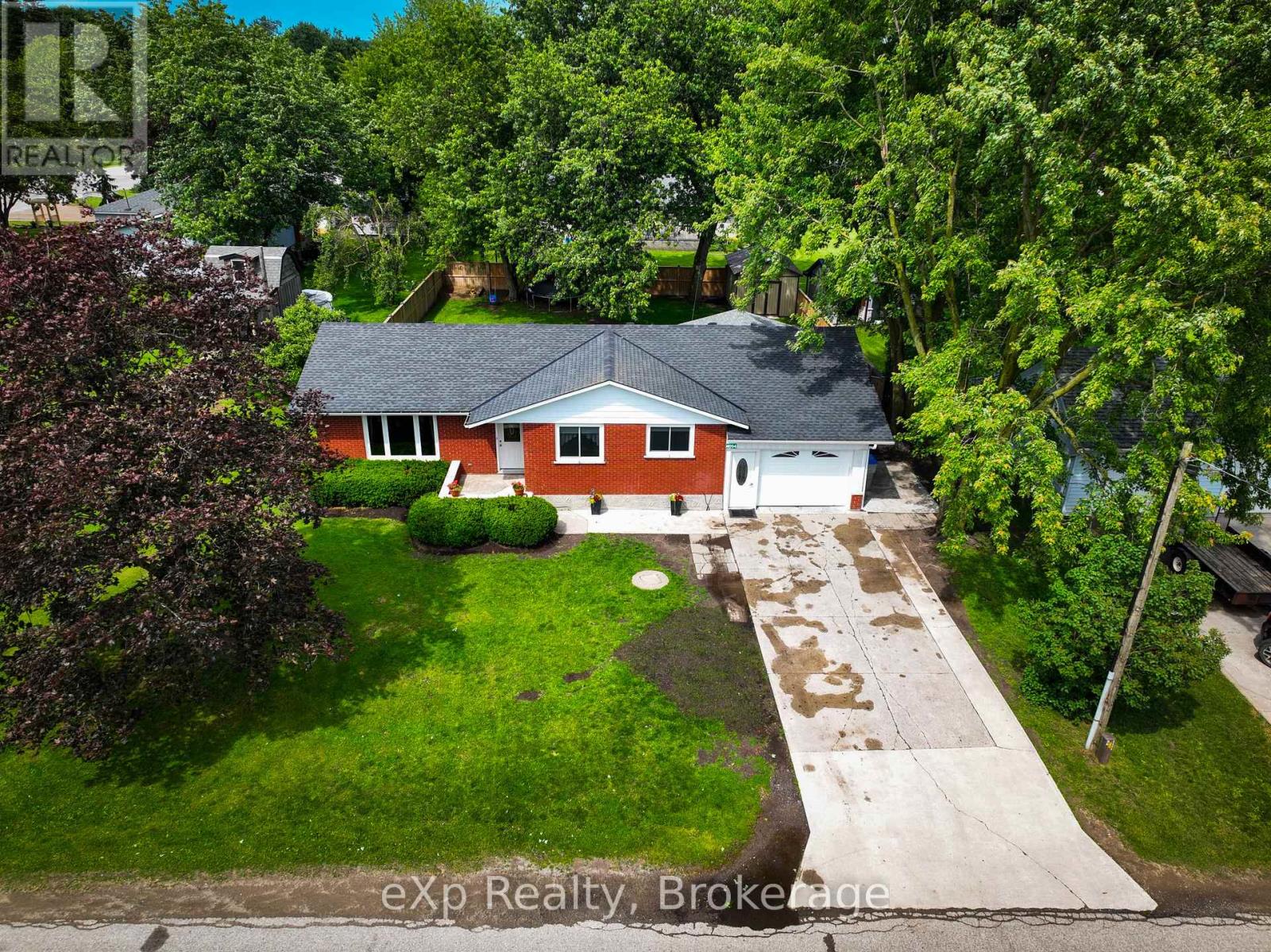 4094 QUEEN STREET - 38