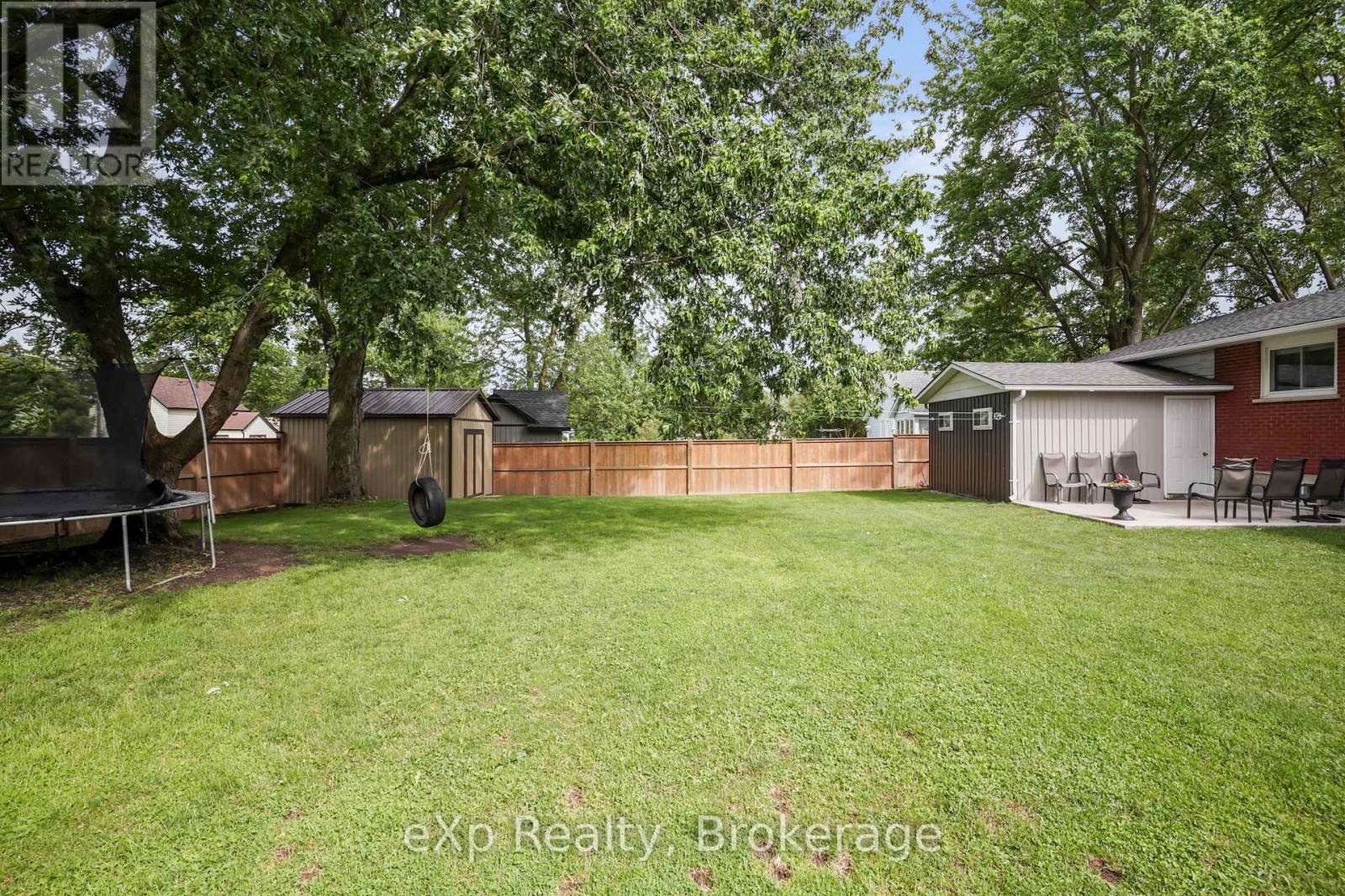 4094 QUEEN STREET - 45