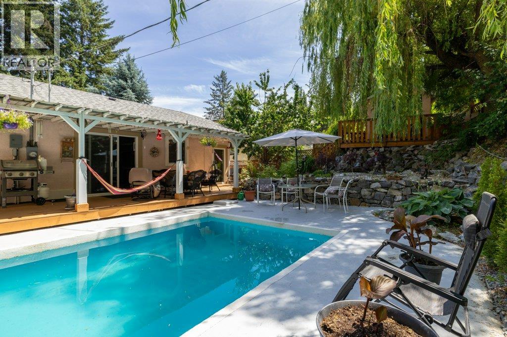 10724 Pinecrest Road - 9