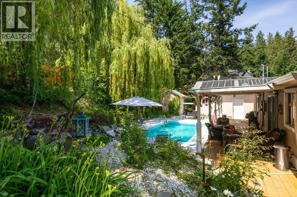 10724 Pinecrest Road - 1