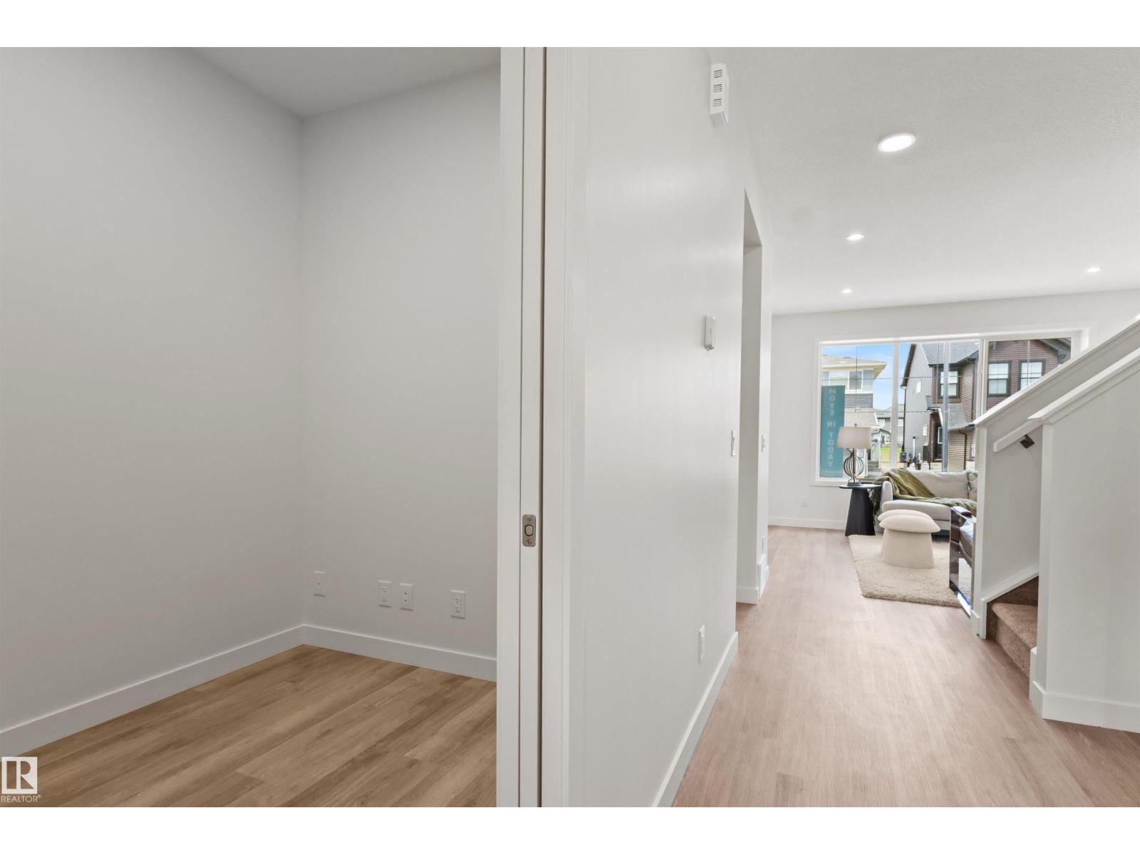 5749 HAWTHORN CM SW - photo 4