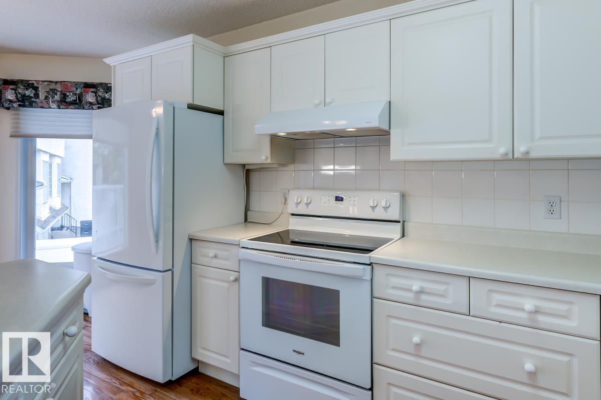 #7 9731 174 ST NW - 22