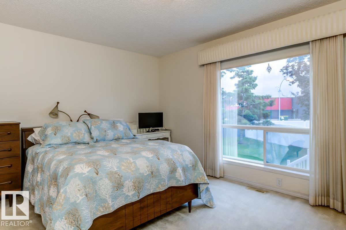 #7 9731 174 ST NW - 26