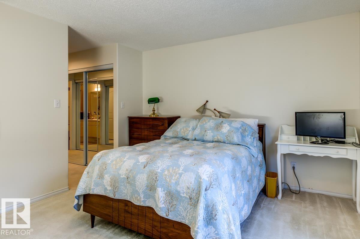 #7 9731 174 ST NW - 27