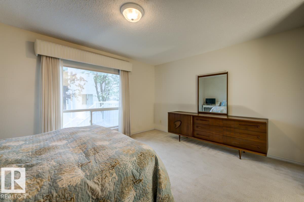 #7 9731 174 ST NW - 29