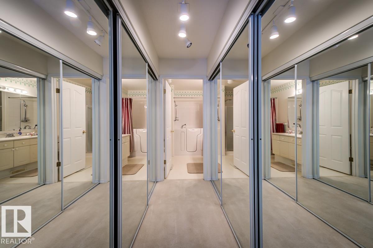 #7 9731 174 ST NW - 30