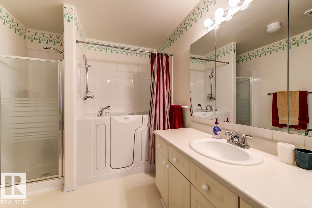 #7 9731 174 ST NW - 32