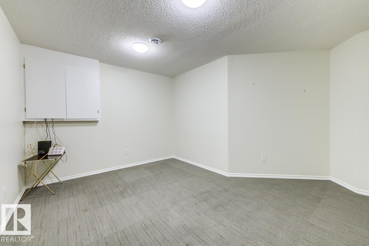 #7 9731 174 ST NW - 46