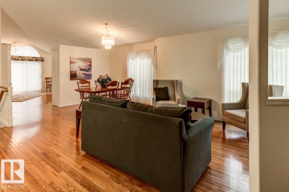 #7 9731 174 ST NW - 5