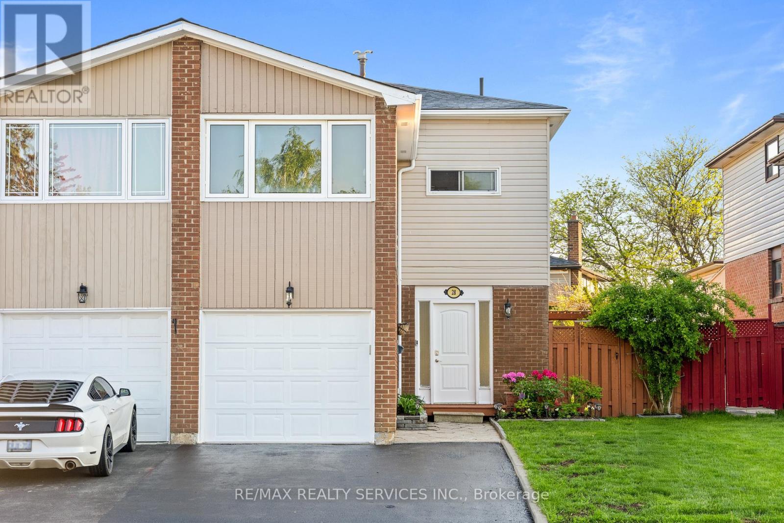 28 KINGSWOOD DRIVE - 1