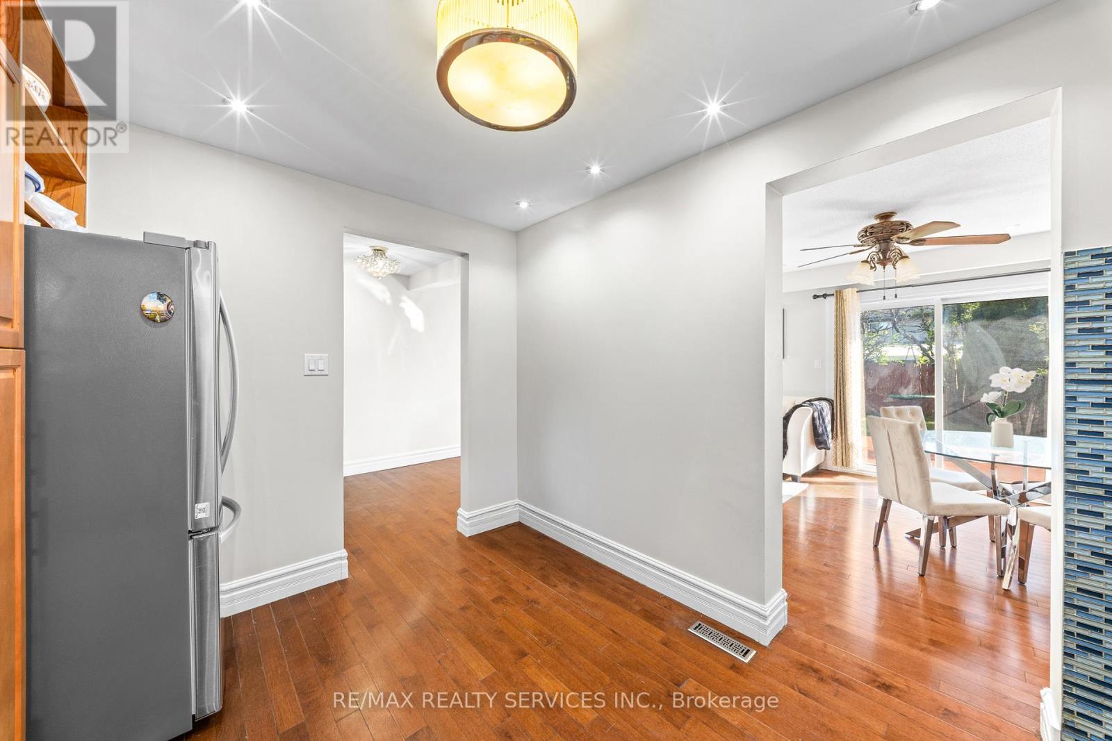 28 KINGSWOOD DRIVE - 12
