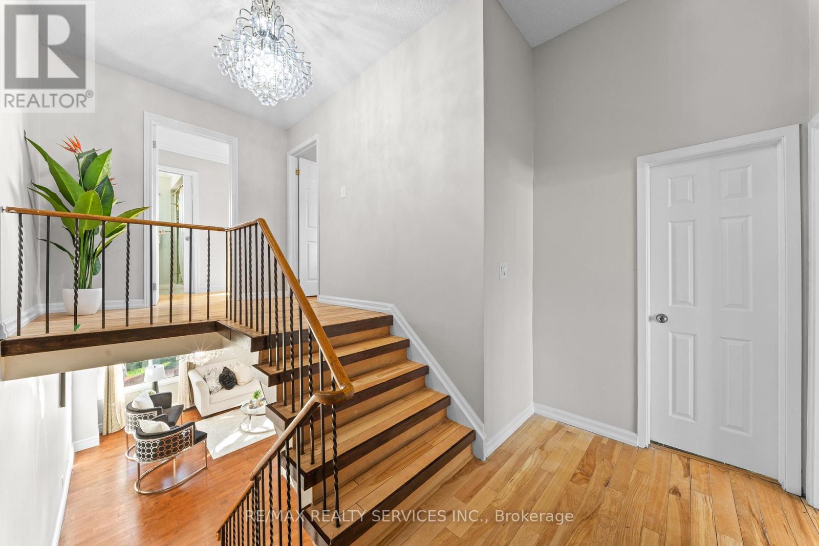 28 KINGSWOOD DRIVE - 14