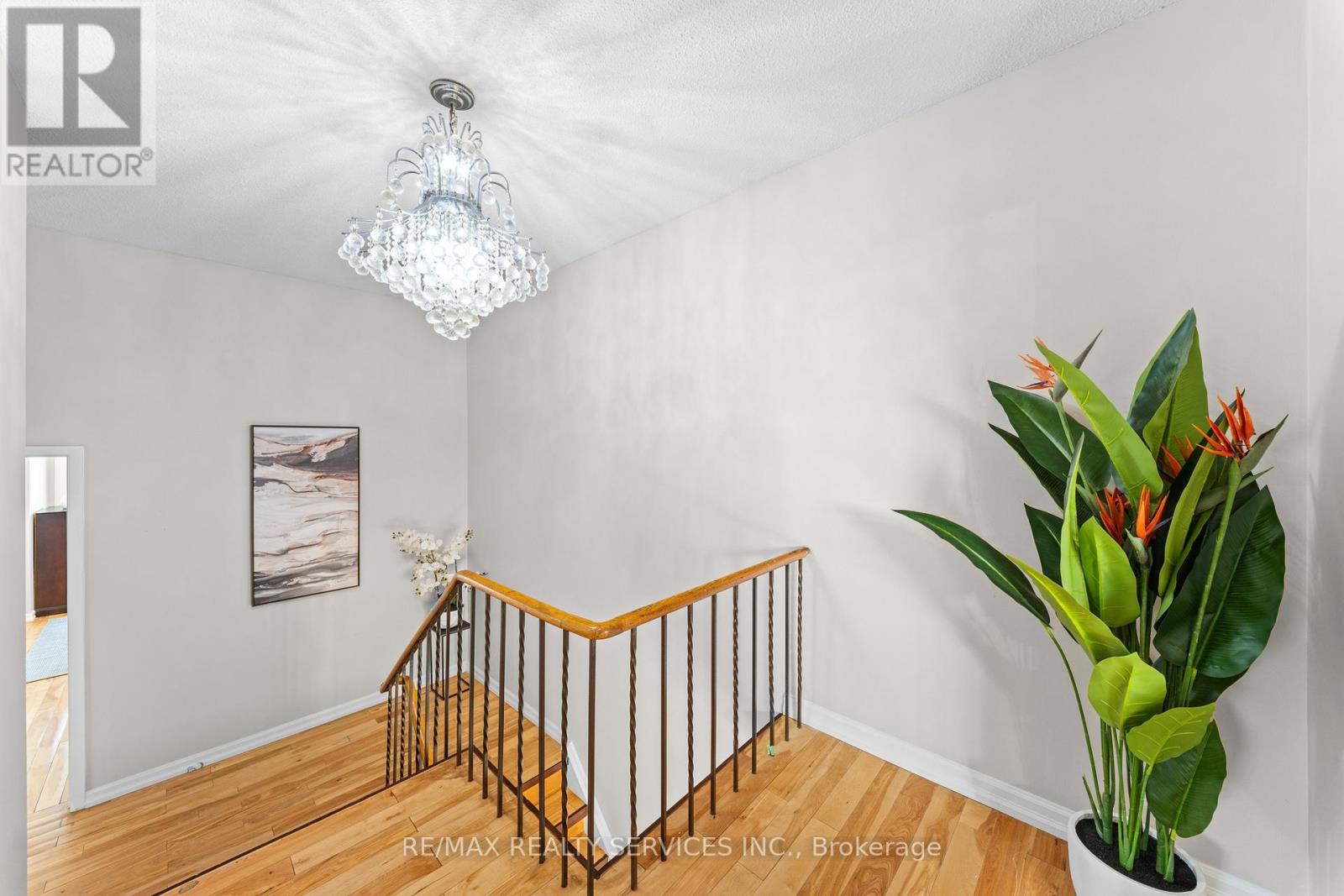 28 KINGSWOOD DRIVE - 15