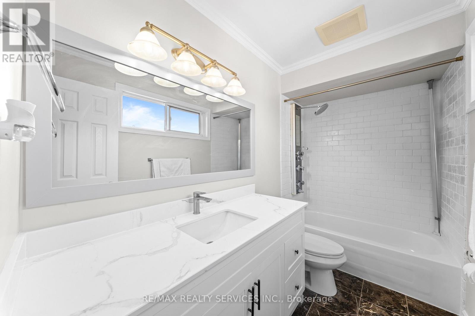 28 KINGSWOOD DRIVE - 18