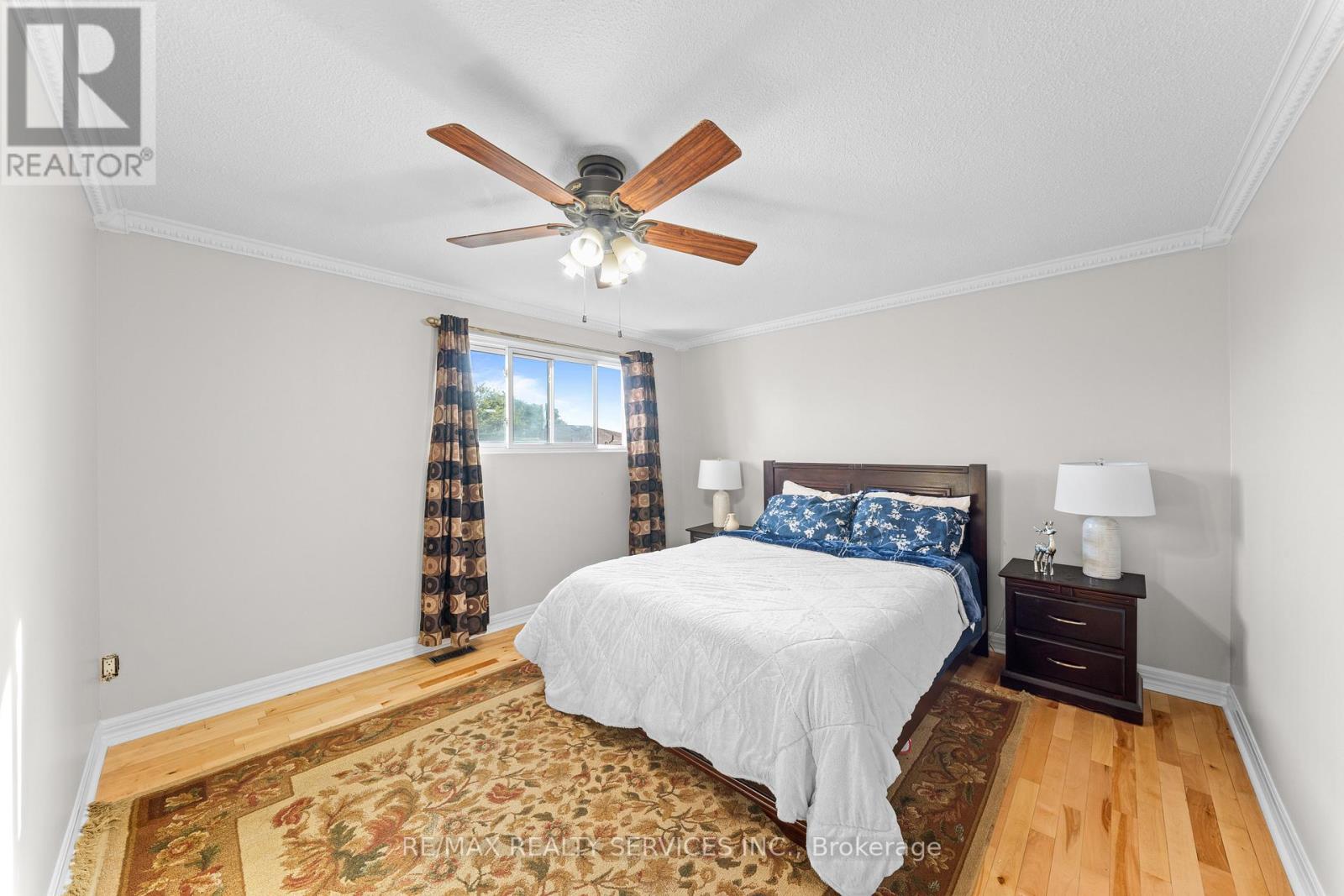 28 KINGSWOOD DRIVE - 19