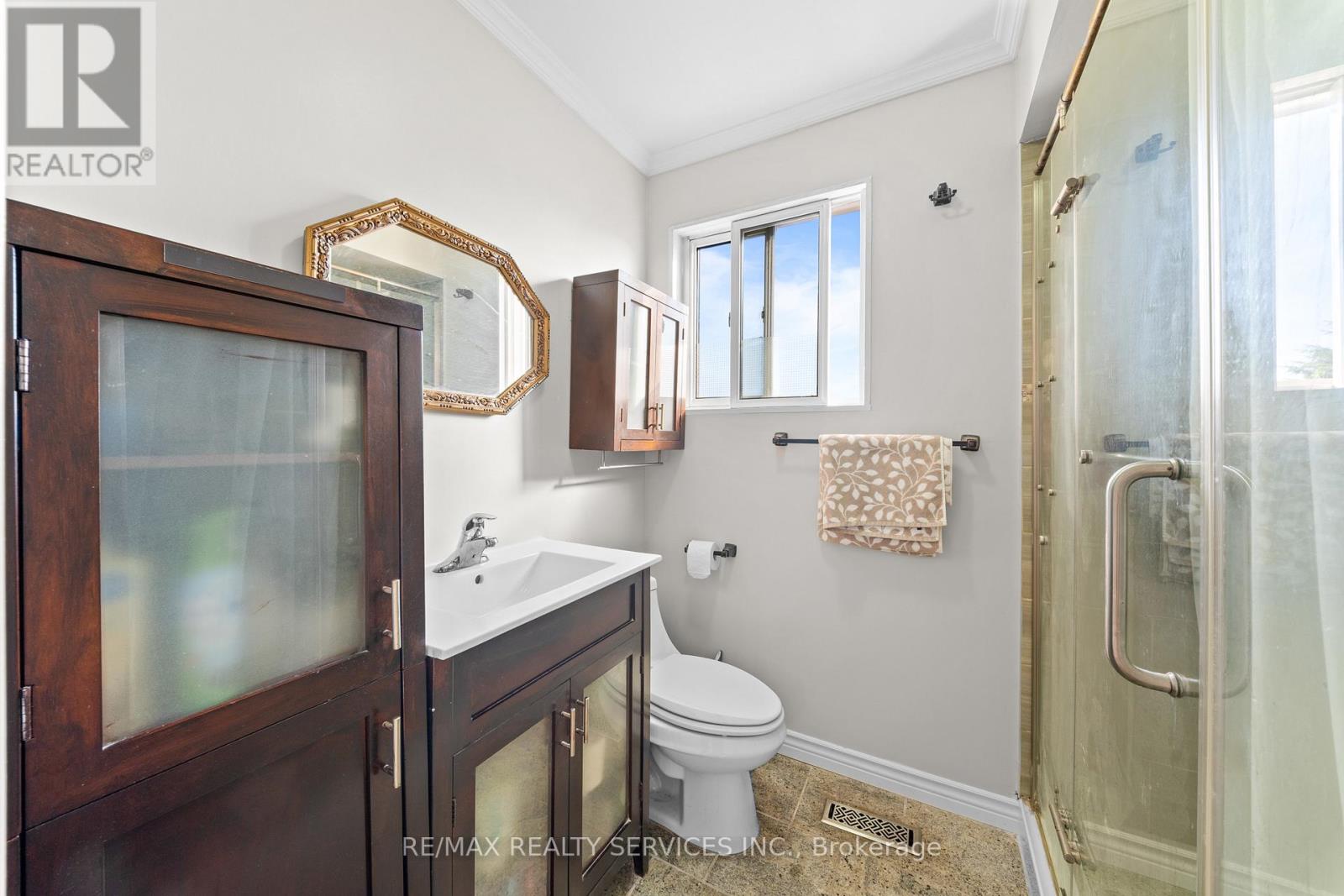 28 KINGSWOOD DRIVE - 21