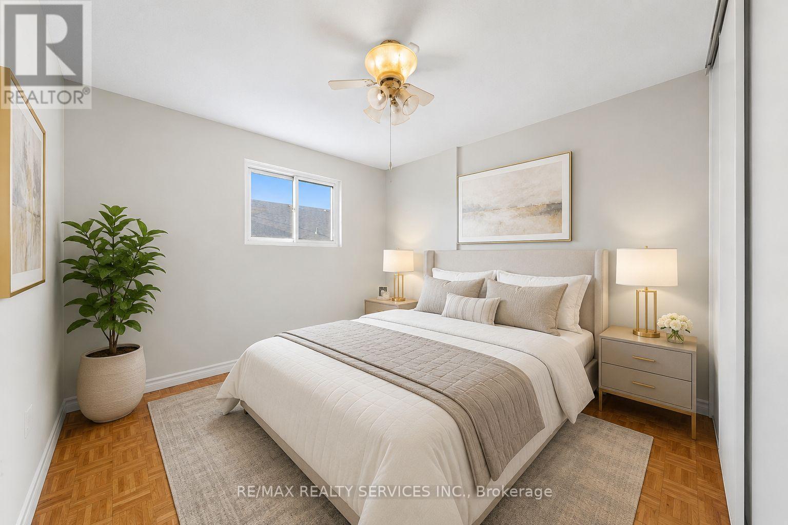 28 KINGSWOOD DRIVE - 22