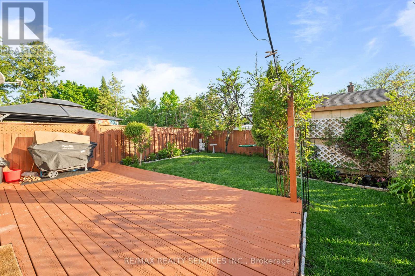 28 KINGSWOOD DRIVE - 29