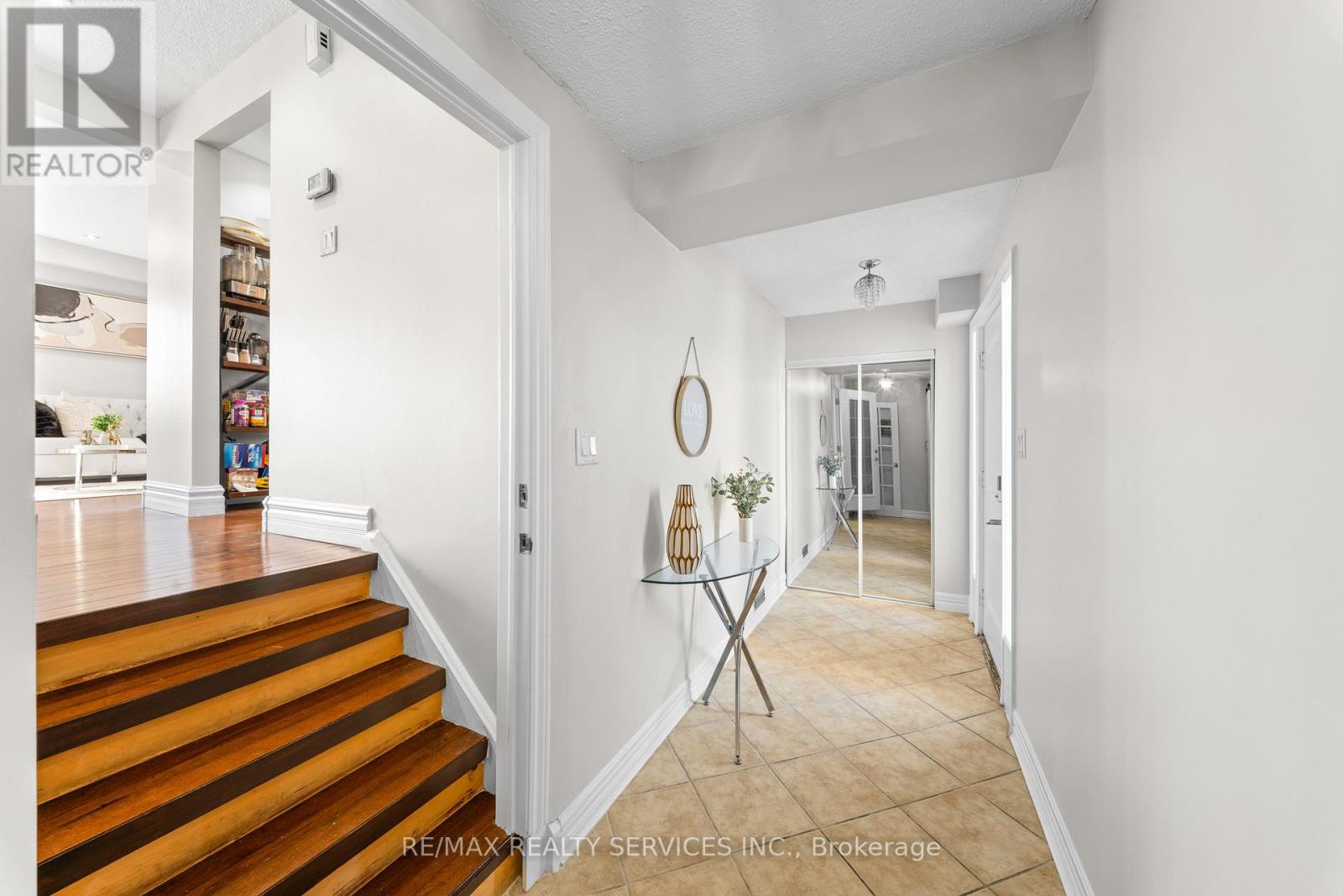 28 KINGSWOOD DRIVE - 4