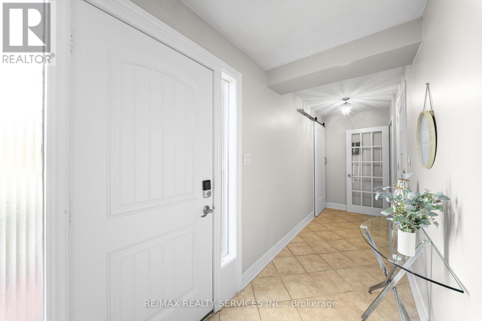28 KINGSWOOD DRIVE - 5