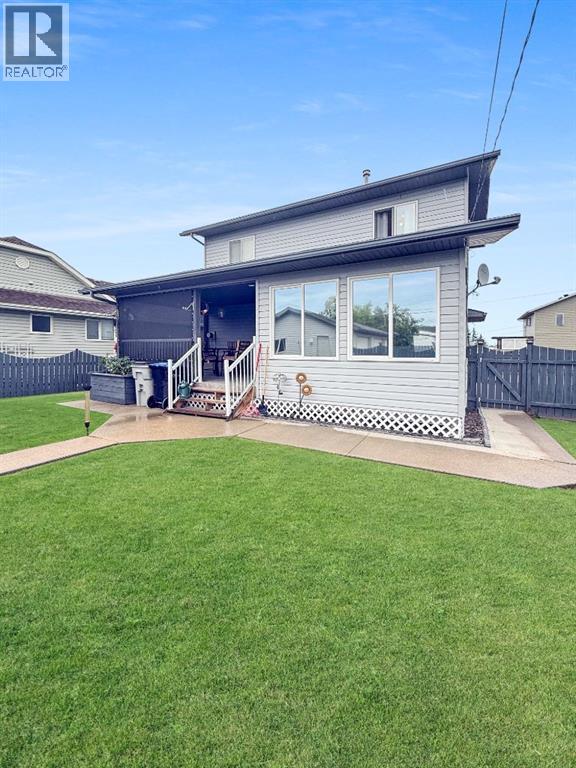 4305 47 Ave - photo 3