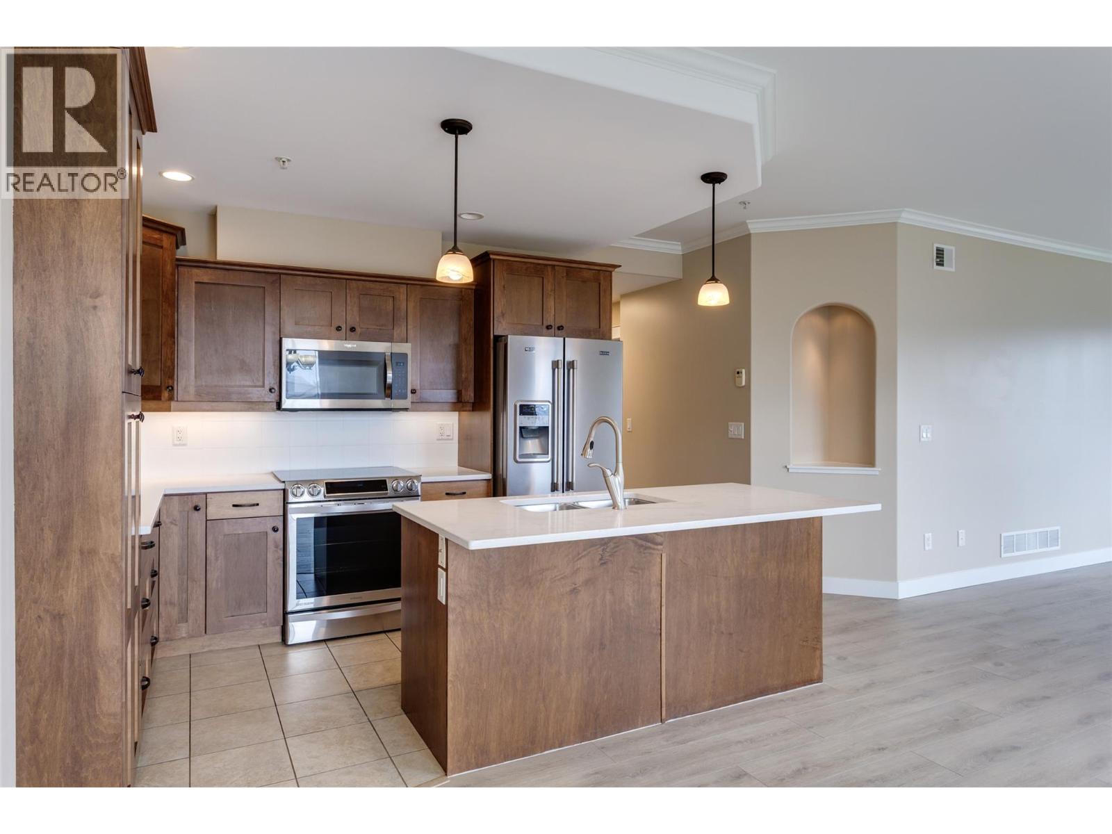 302 2470 Tuscany Drive, West Kelowna