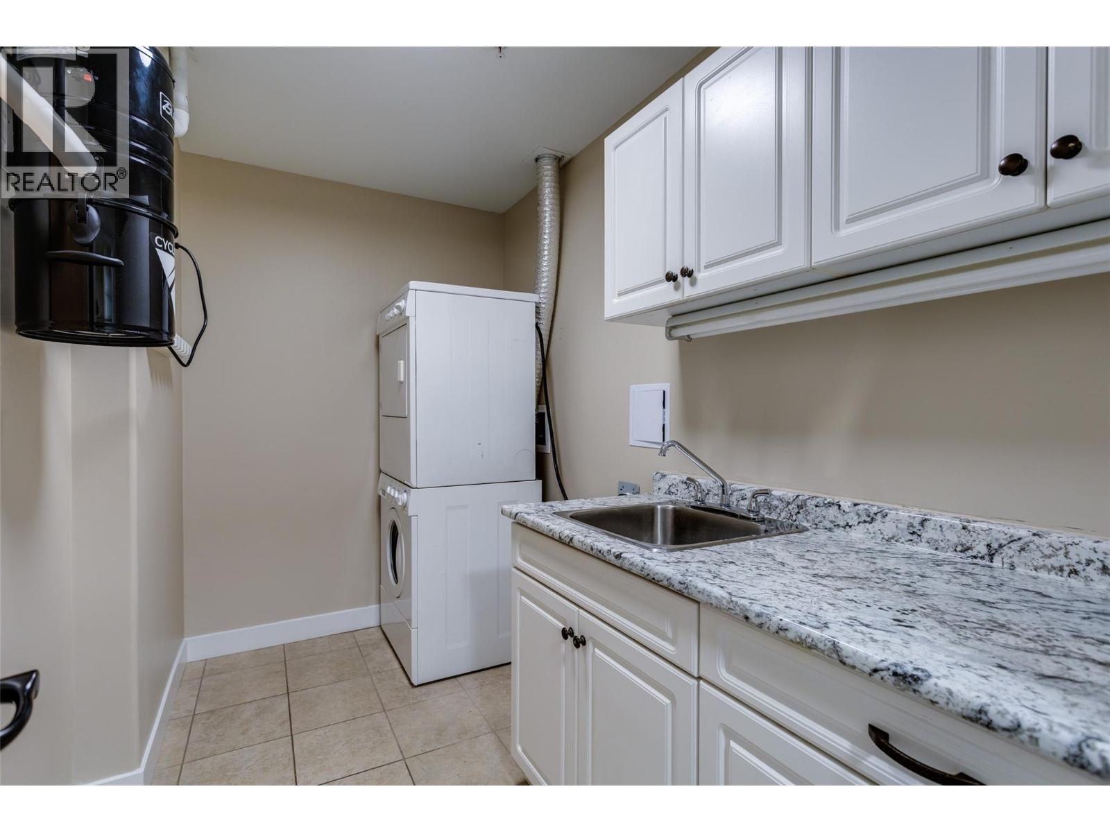 302 2470 Tuscany Drive, West Kelowna