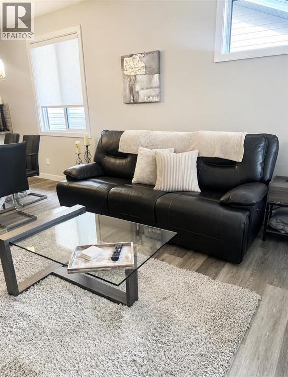 58 Village Crescent, Red Deer