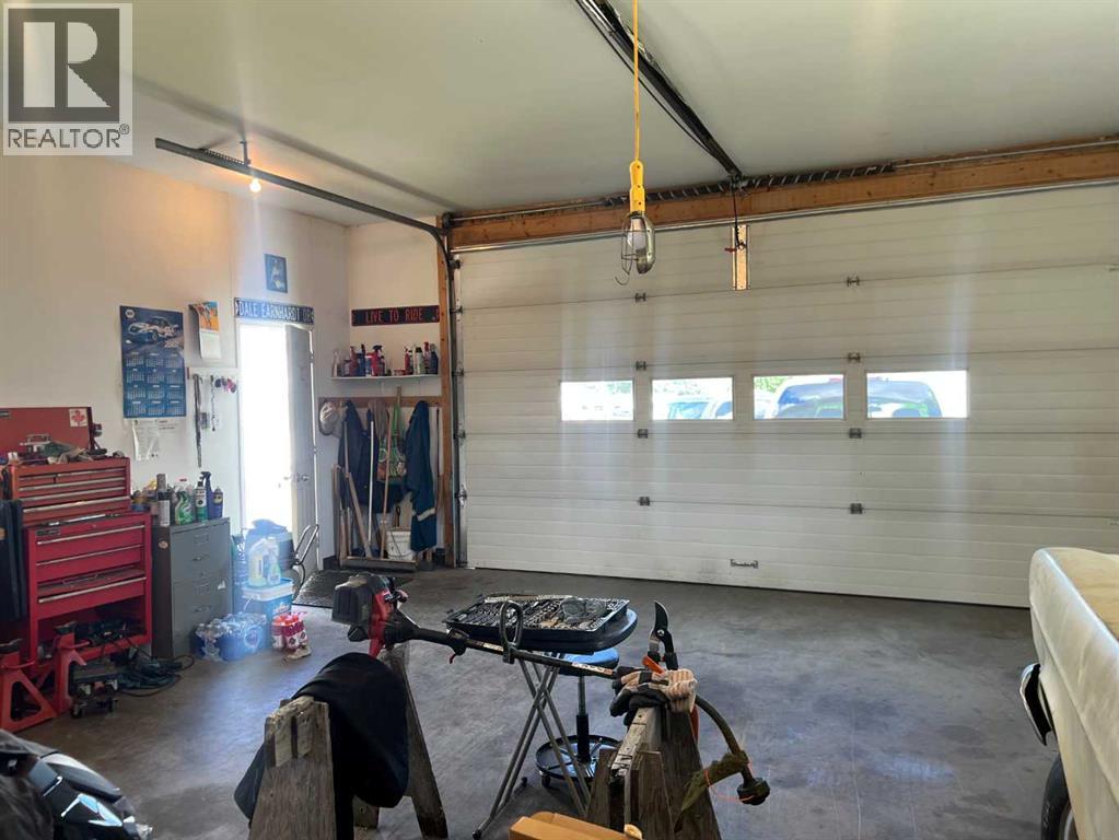 403 9 Street - 32