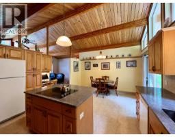 8254 Procter East Road, Procter, BC V1L0B6 Photo 10