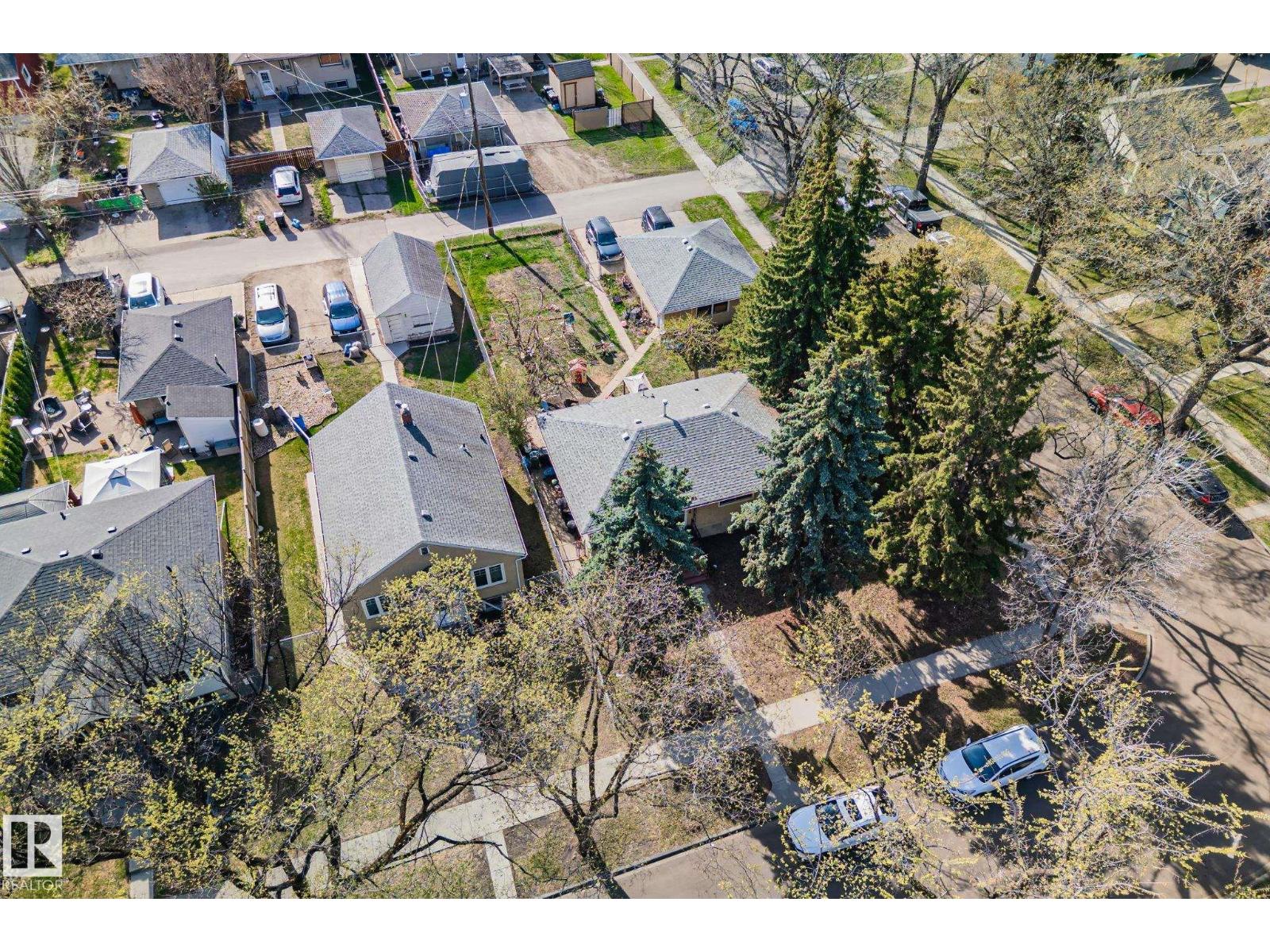 12418 92 ST NW - 16