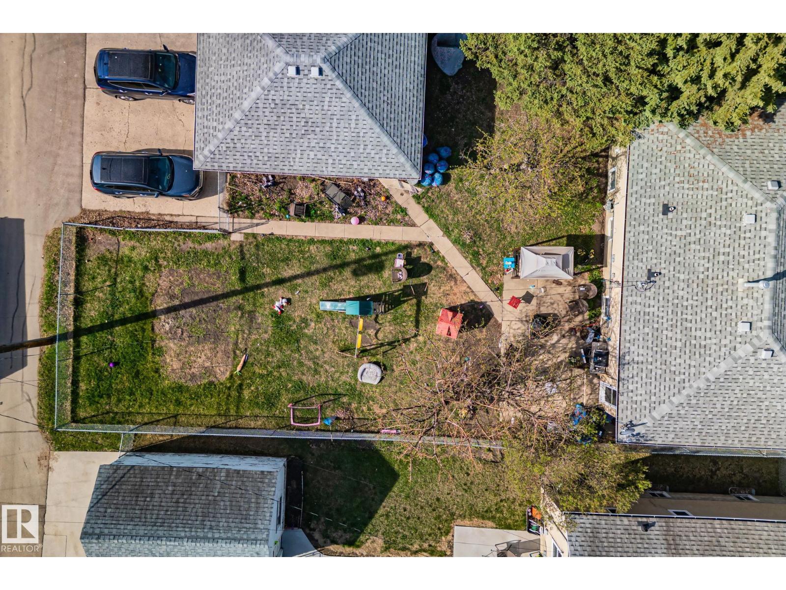 12418 92 ST NW - 29