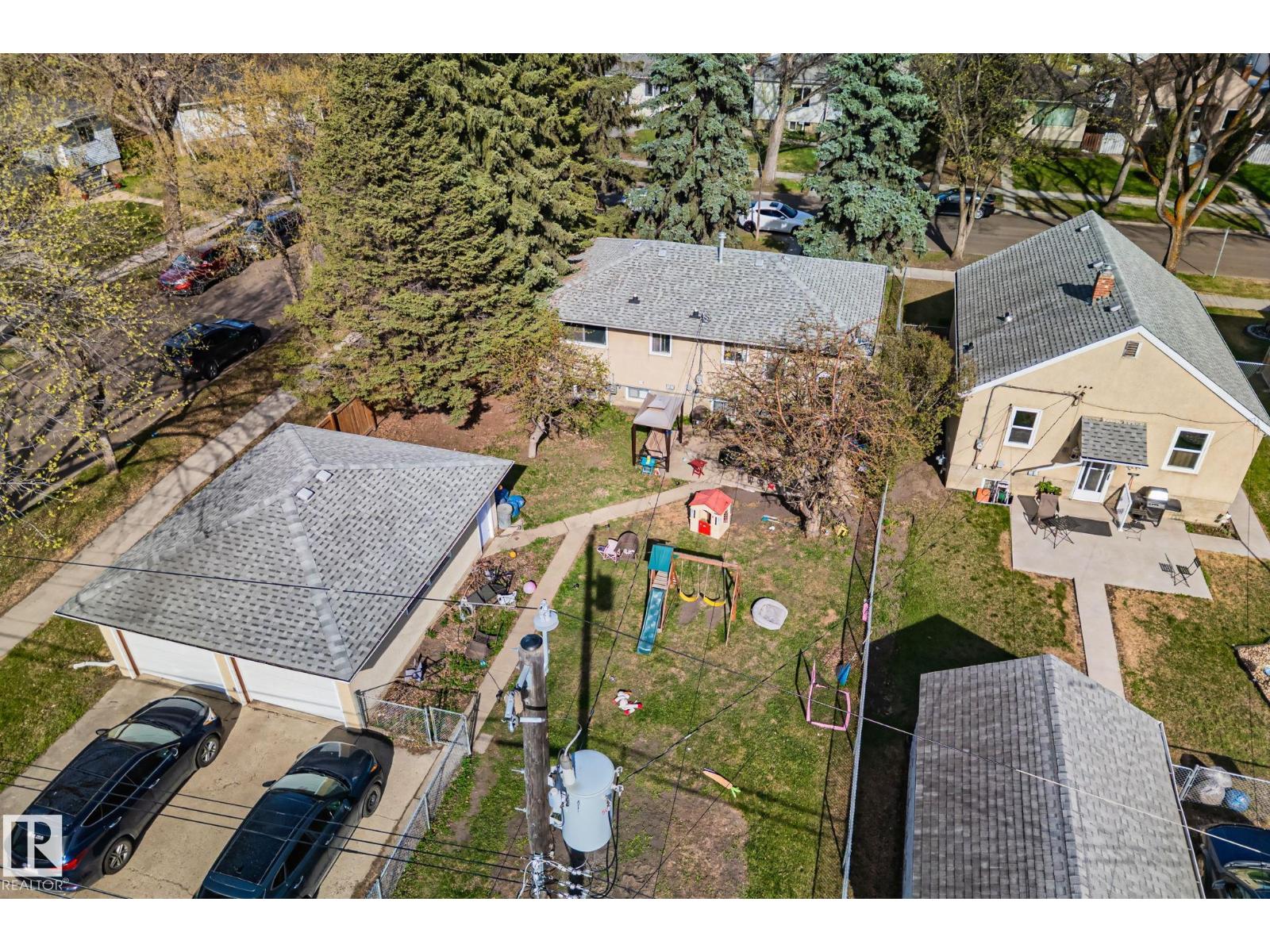 12418 92 ST NW - 21