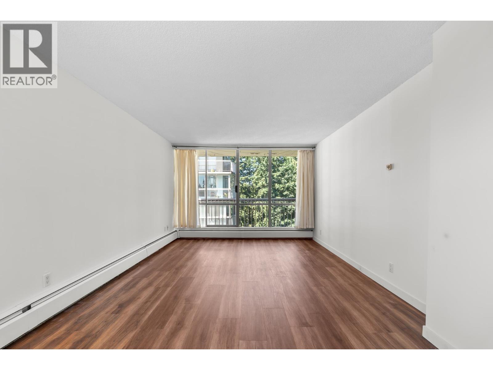 911 2016 FULLERTON AVENUE, North Vancouver