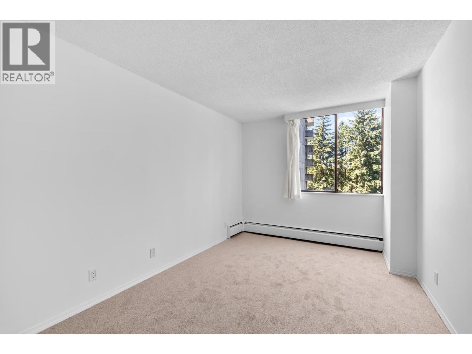 911 2016 FULLERTON AVENUE, North Vancouver