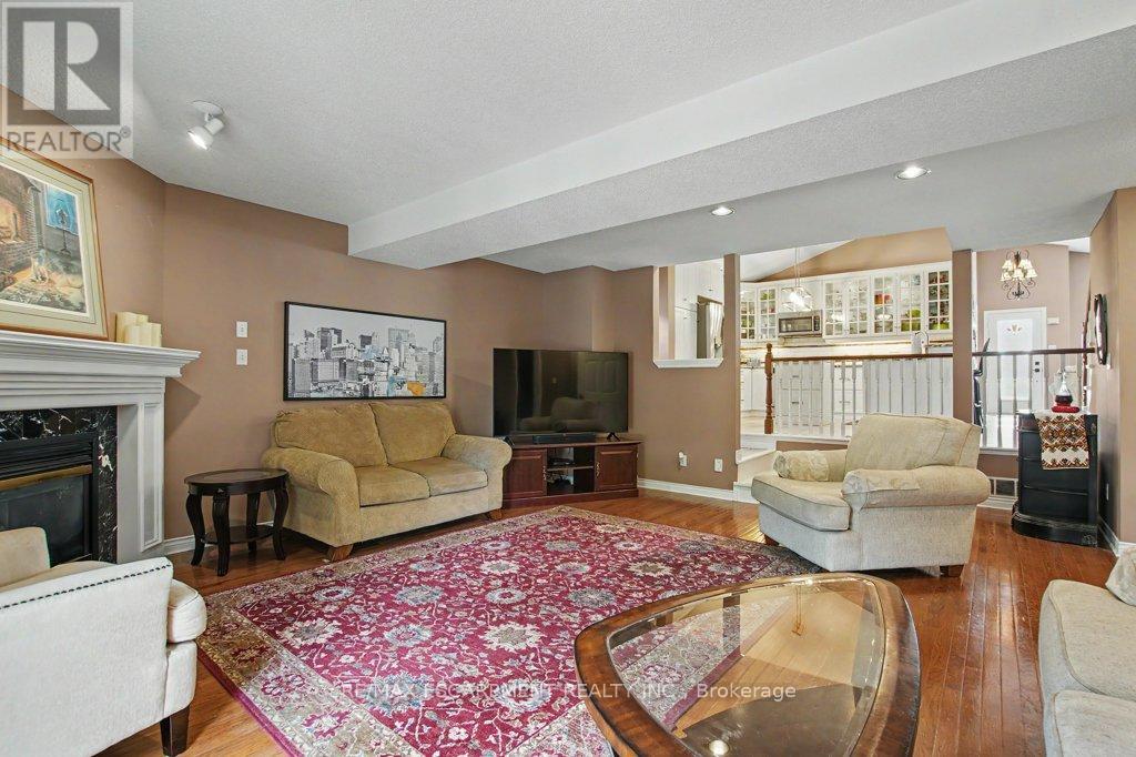 6 THEODORE DRIVE - 24