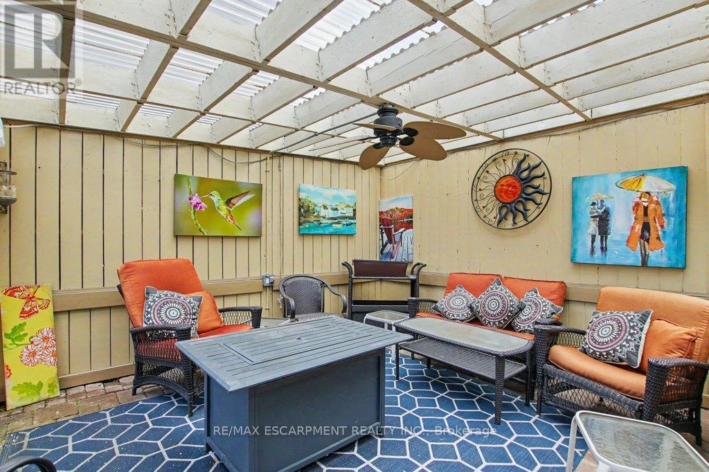 6 THEODORE DRIVE - 36