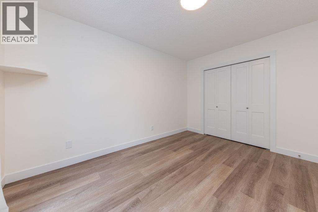 393 WADDINGTON Drive - 25